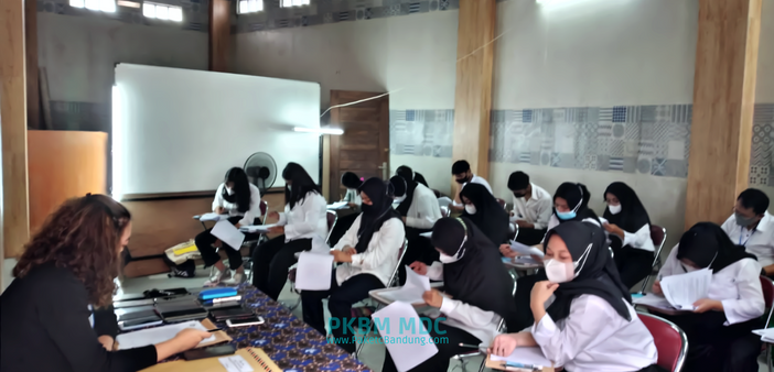 Kegiatan UPK T.A 2021-2022/UPK Paket A,B,C/Foto Bersama siswa Paket C 